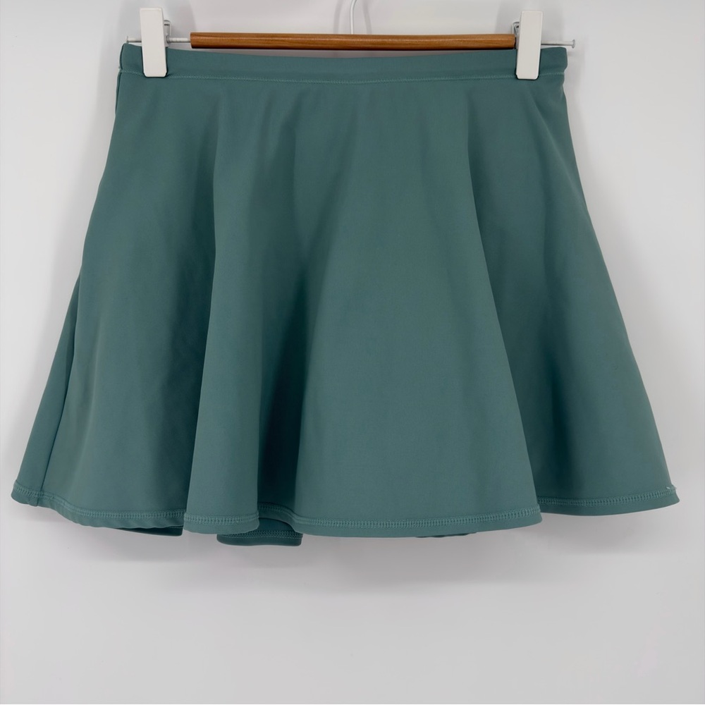Threads 4 Thought Green Athletic Skort Women’s Small Tennis Golf Clean Girl
